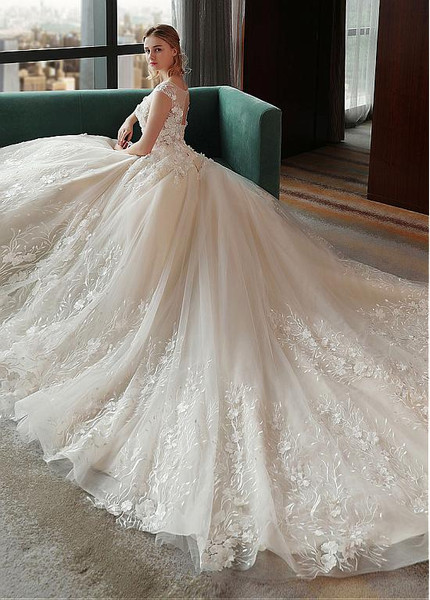 Organza 3D Flowers Ball Gown Wedding Dress With Lace Appliques