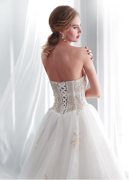Luxury Sweetheart  Wedding Dress With Beaded Lace Appliques