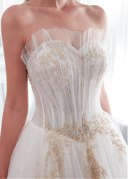 Luxury Sweetheart  Wedding Dress With Beaded Lace Appliques