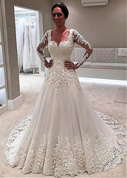 sweetheart neckline long sleeve wedding dress