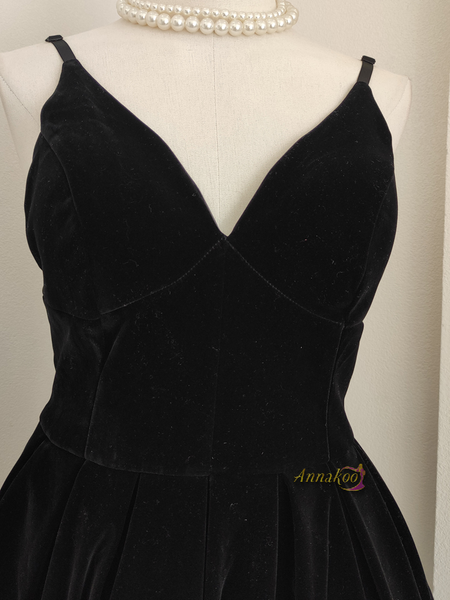 Burgundy V Neck Short Mini A Line Velvet Homecoming Dress