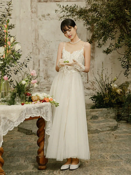 Shop 2025 ANNAKOO Spaghetti Straps Tulle Appliques A Line Wedding Dress Under 179