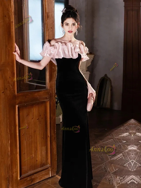 Burgundy Off The Shoulder Trumpet Mermaid Velvet Prom Dress