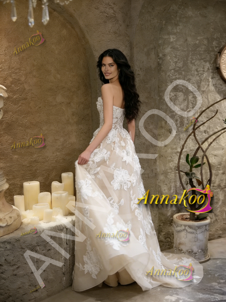 Shop 2026 ANNAKOO Champagne Lace Appliques Tulle Strapless A Line Wedding Dress Under 189