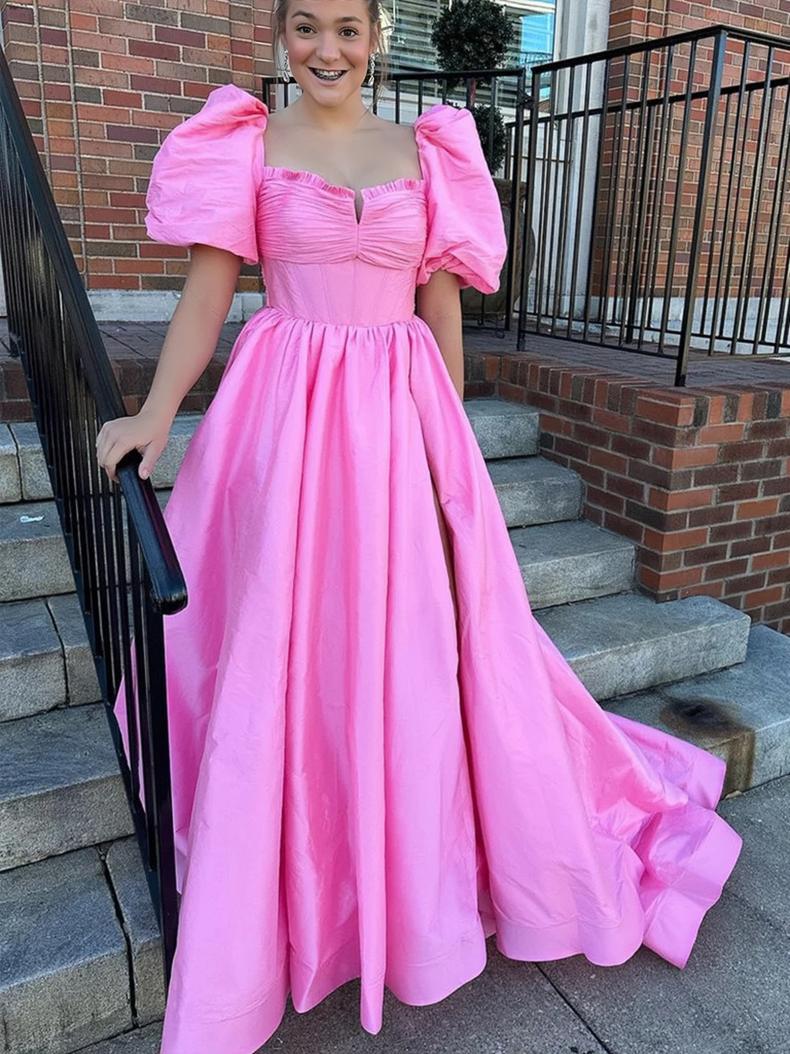big pink puffy dress Vestidos enormes