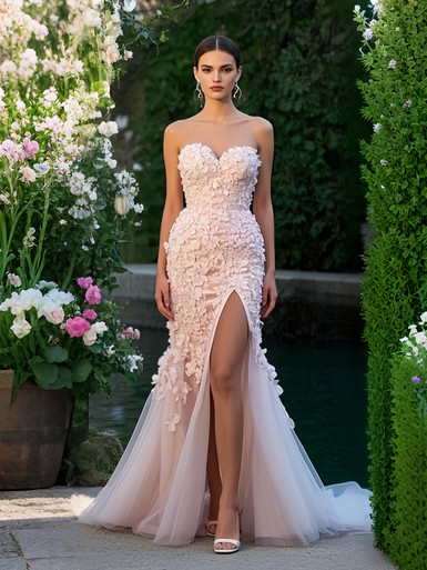 Trumpet/Mermaid Sweetheart Ruched Slit Long Christmas Dresses with Appliques main image 1