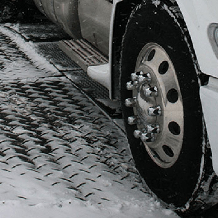 AlturnaMAT 3' x 6' Ground Protection Mat - 120-Ton Load Capacity – Black Tread 