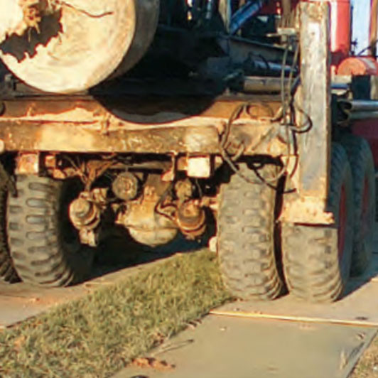 Mud-Traks® Lawn Protection Mat - 17.5 Ton Load Capacity - Tan