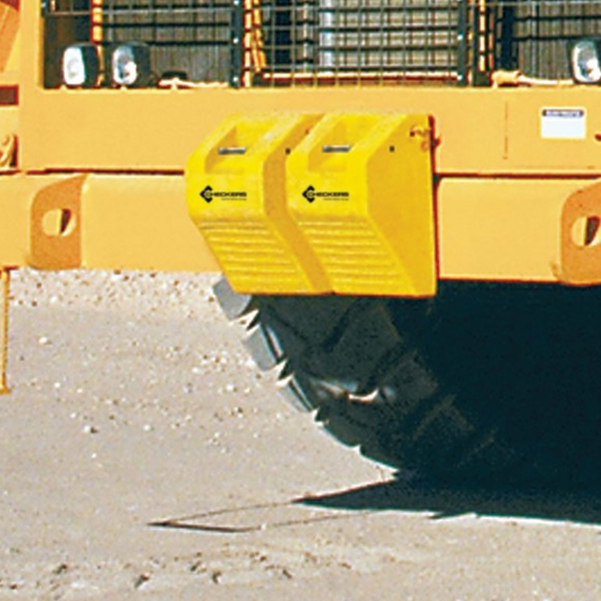 CHECKERS® Heavy-Duty Wheel Chock - 95-142 in. Tire Diameter- 427.5 Ton Capacity