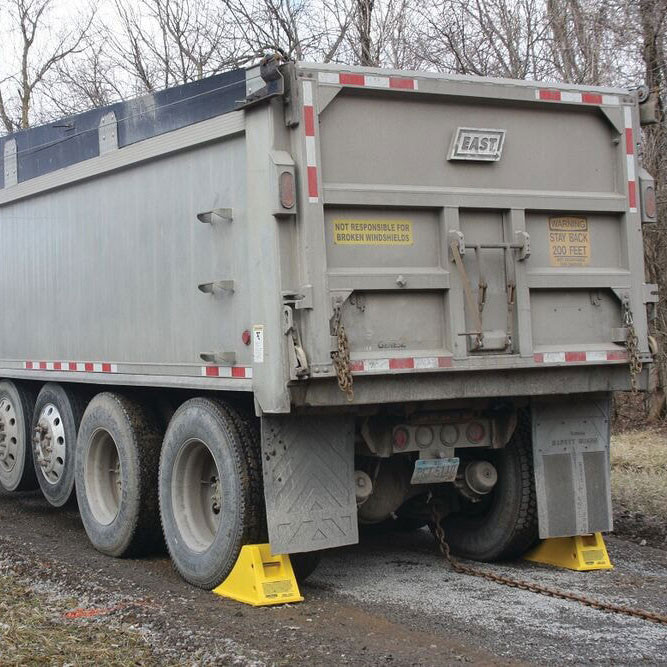 CHECKERS® All-Terrain Heavy-Duty Wheel Chock w/ Rubber Pad - 75 Ton Capacity - 36-46 in. Tire Diameter 