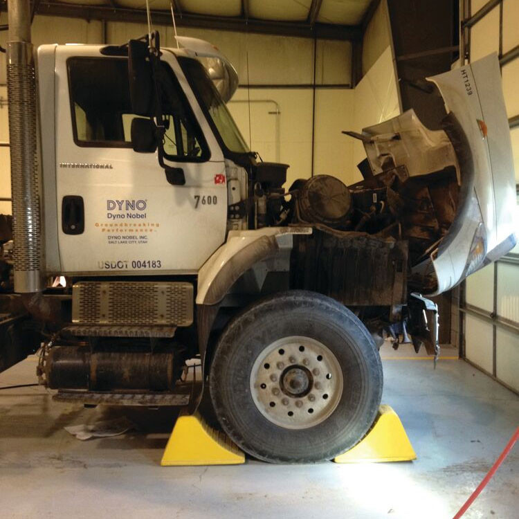 CHECKERS® All-Terrain Heavy-Duty Wheel Chock w/ Cored Bottom & Aluminum Cleat - 75 Ton Capacity - 36-46 in. Tire Diameter