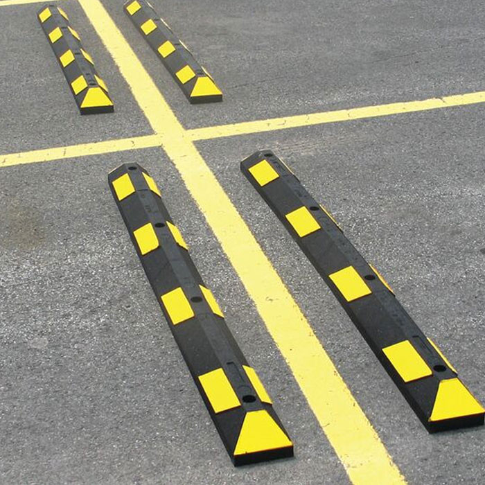 CHECKERS® Park-It® 6' Black/Yellow Parking Curb