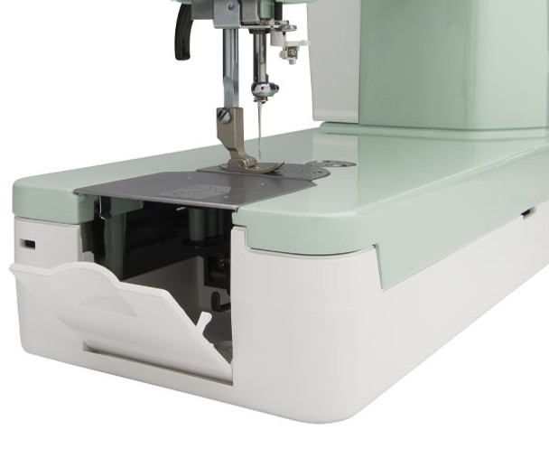 Elna Elnita Ef1 High Speed Straight Stitch Machine stitch area