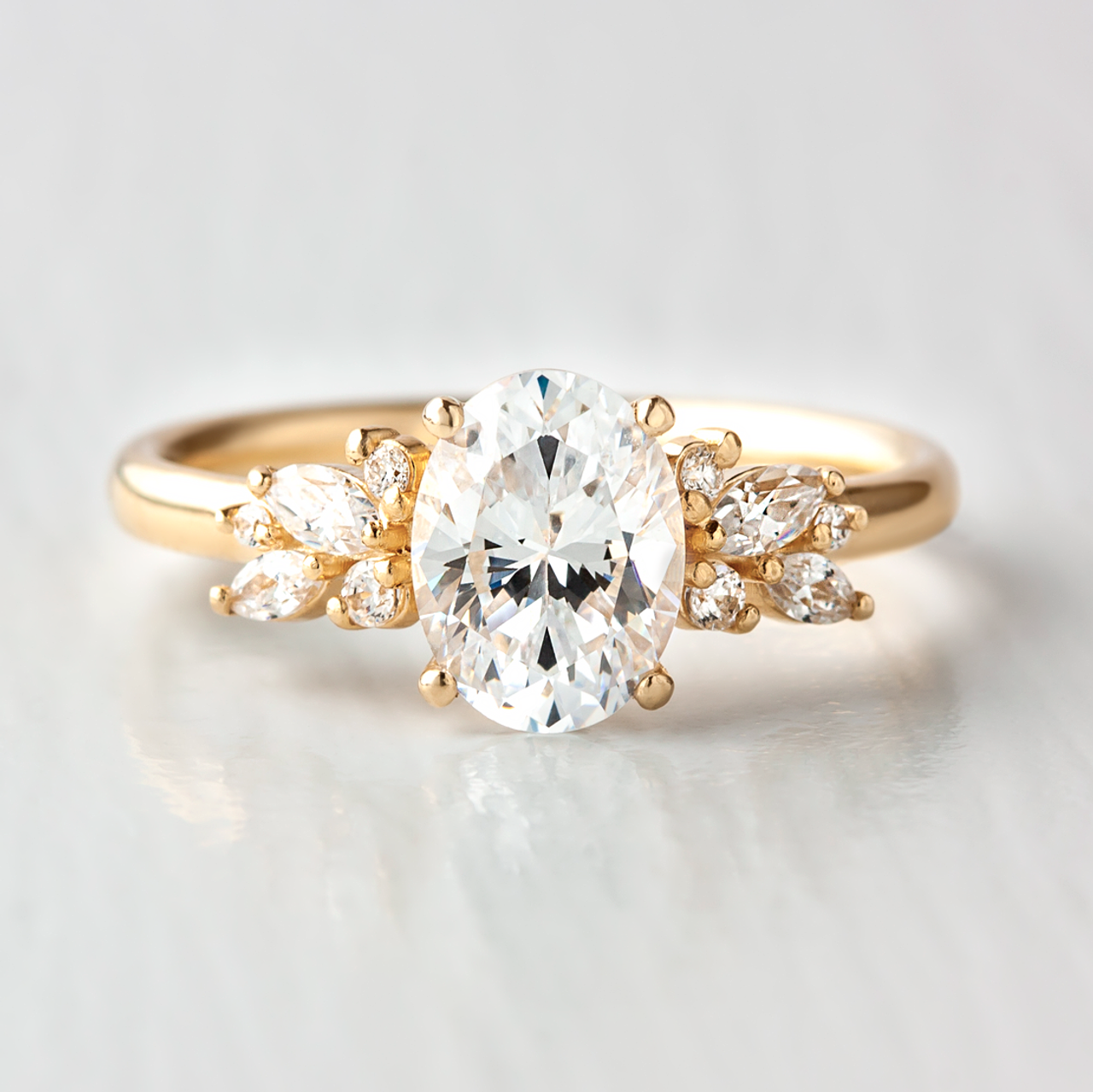 Oval Cut Engagement Rings: 10 Best Designs to Cherish 2023