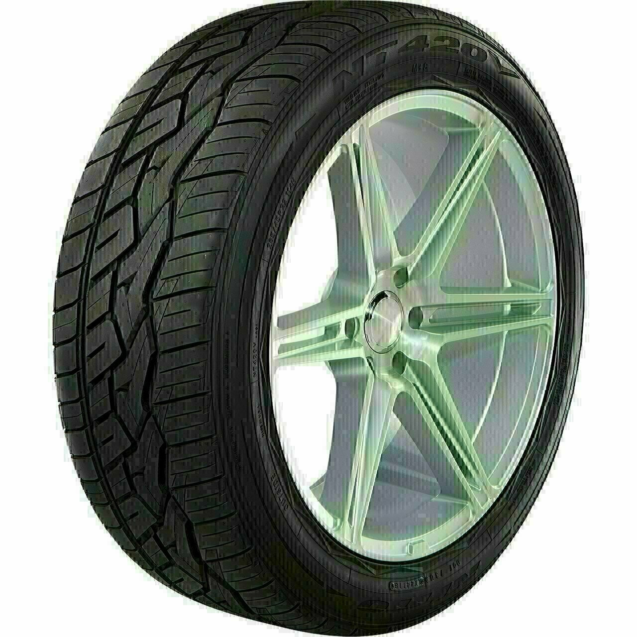 LT305/55R20/12 125/122S NITTO NT420V