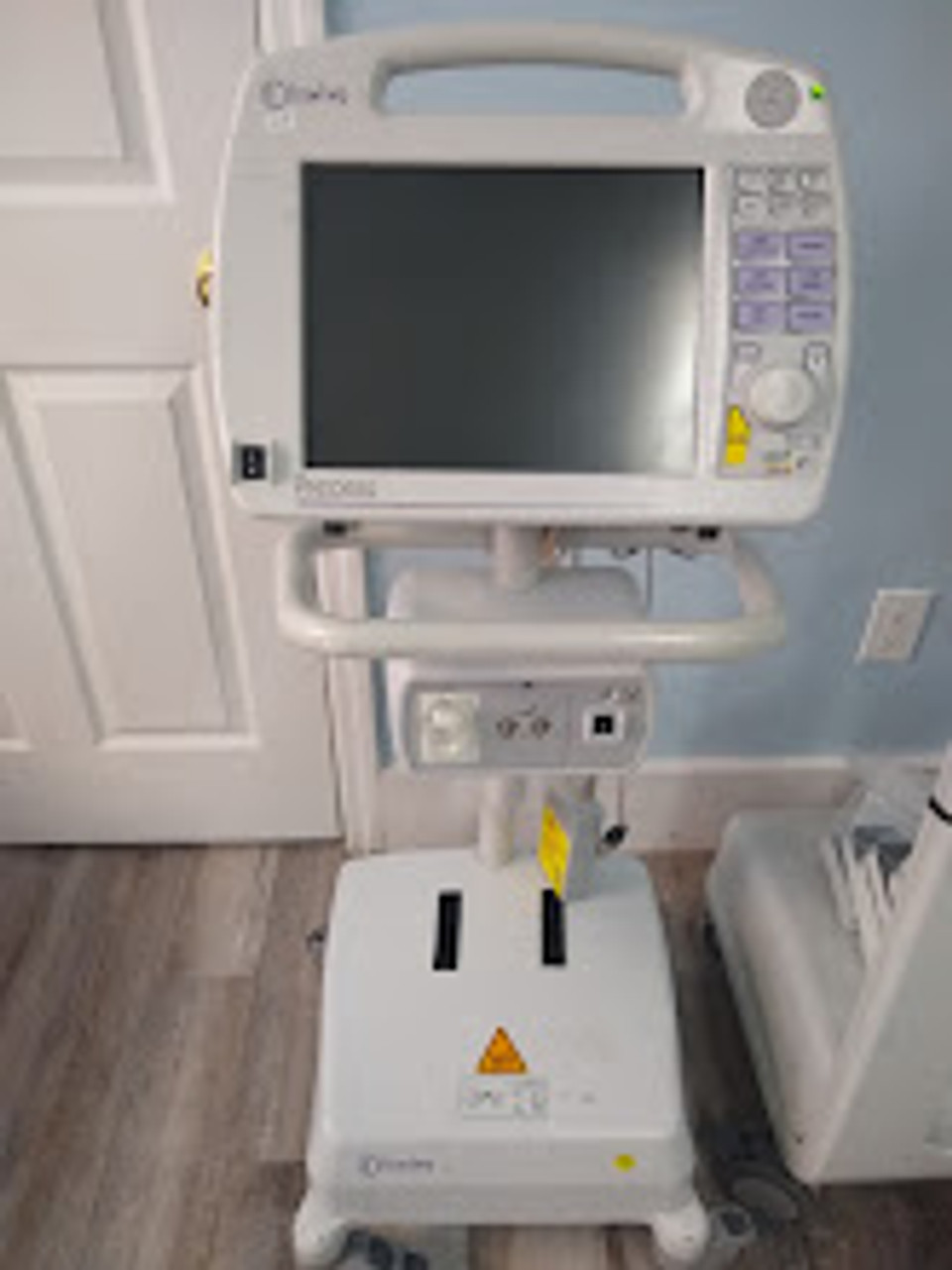 Invivo 3160 MRI Patient Monitoring System ( precess)