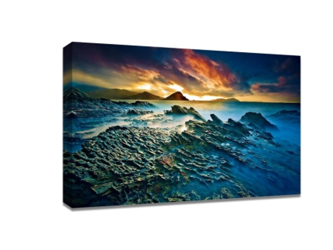 Makes scenery more delicate: gradual change lens + reduce light lens
