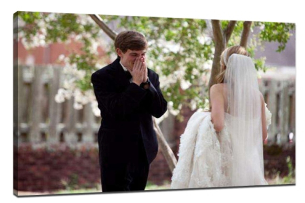 Take beautiful outdoor wedding photos