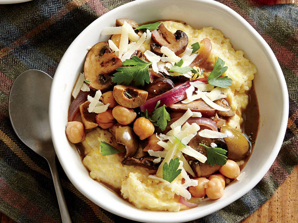 Recipe: Grits with Mushrooms, Chickpeas, and Olives