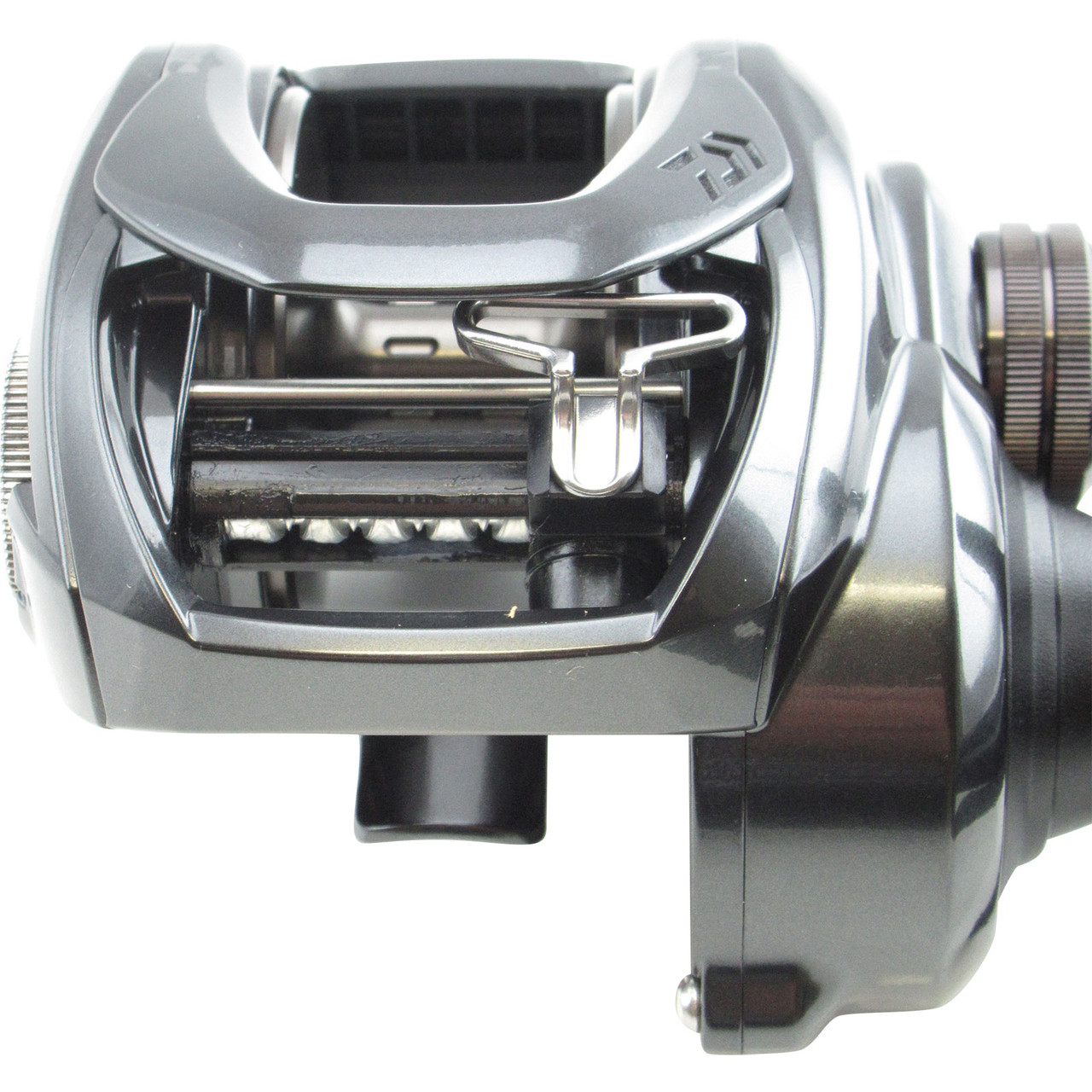 Daiwa Tatula TW300 Low-Profile Casting Reel | FishUSA