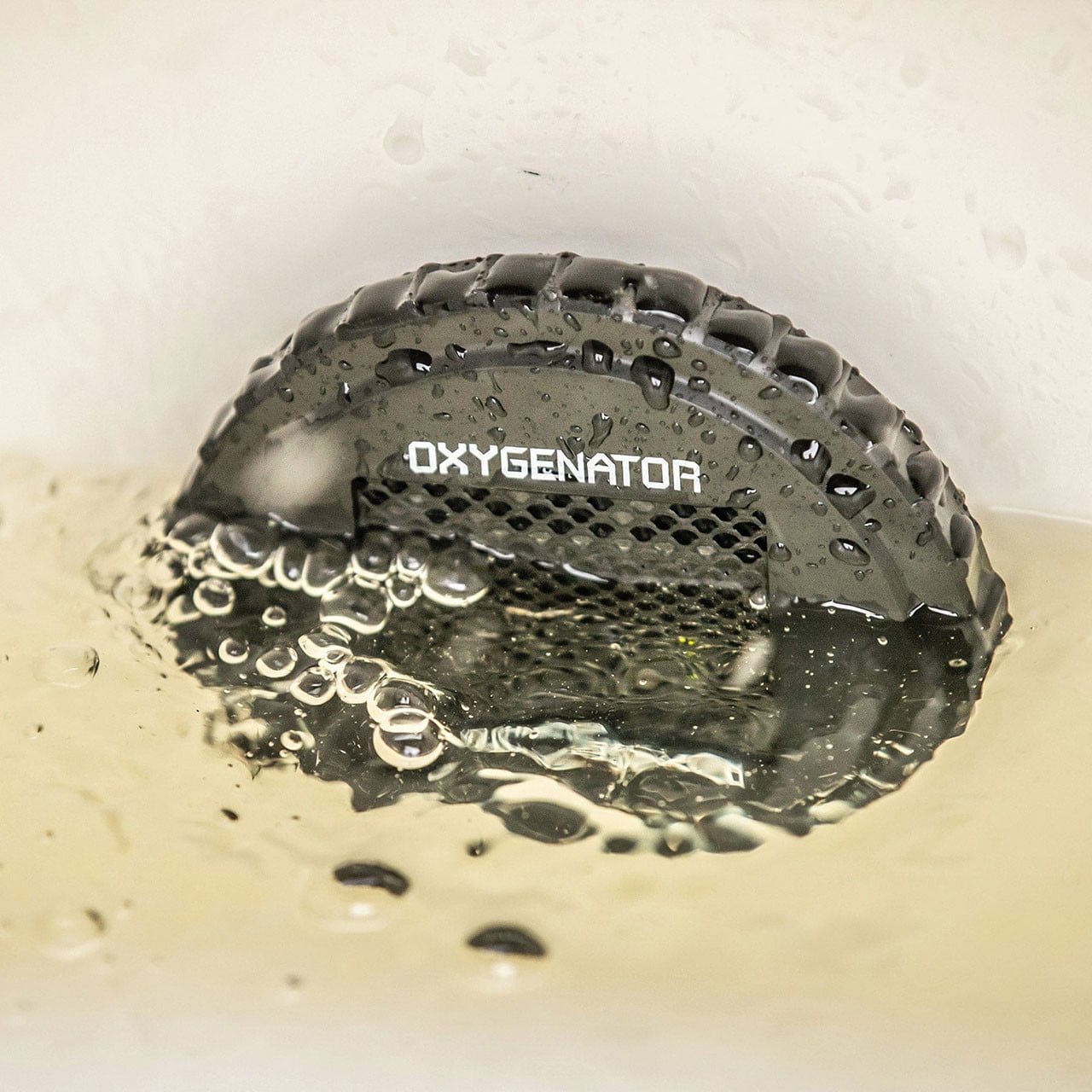 T-H Marine Oxygenator Livewell Oxygen Generator in use