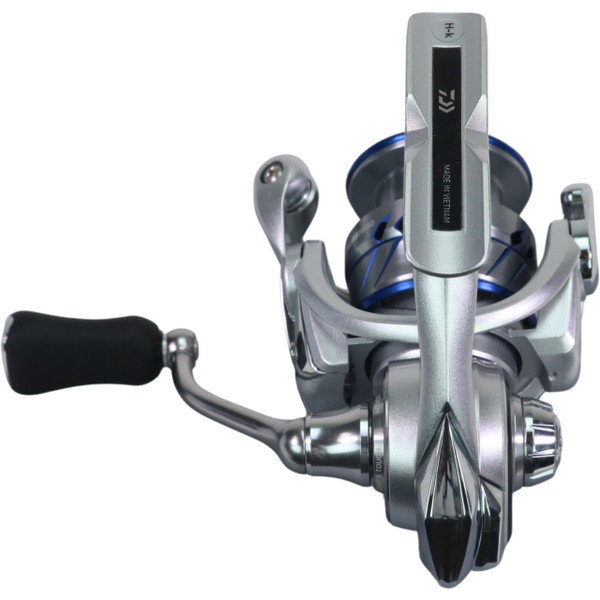 Daiwa Procyon MQ LT Spinning Reel back angle