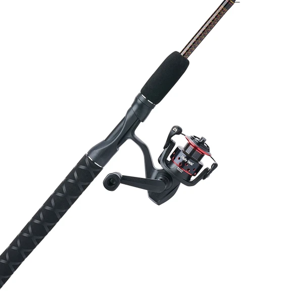 Shakespeare Ugly Stik GX2 Travel Spinning Combo close up of reel