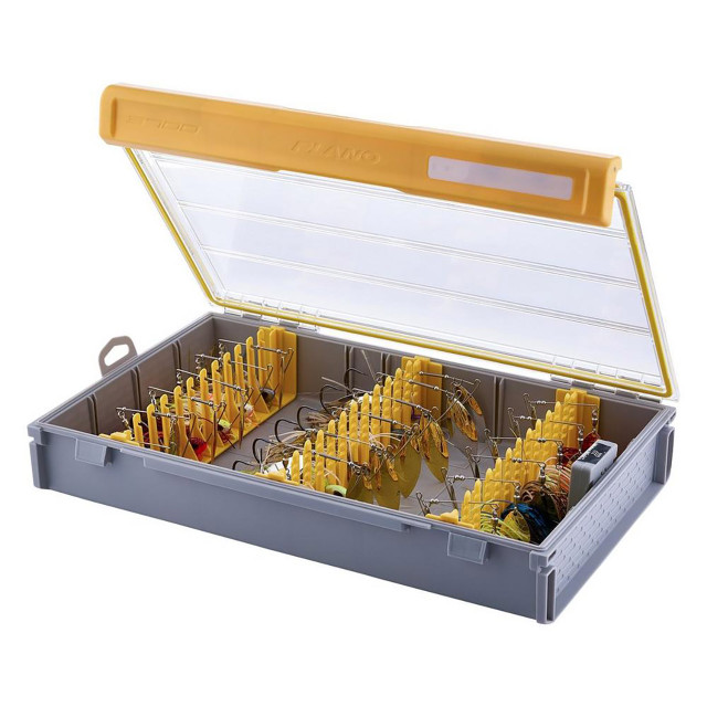 Plano EDGE Premium Jig and Bladed Jig Tackle Utility Box, Bright and  Yellow, Rust Resistant Storage, Waterproof Tray for Jig and Bladed Jig  Tackle : : Sports & Outdoors