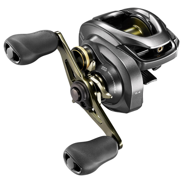 New In Box Shimano Chronarch 150 HG Right Hand Bait Cast Reel 7.1:1