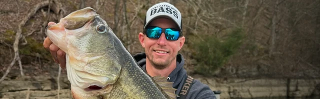 Tennessee Bass Fishing: Pro Tips, Top Lakes, and Seasonal Patterns for Largemouth & Smallmouth