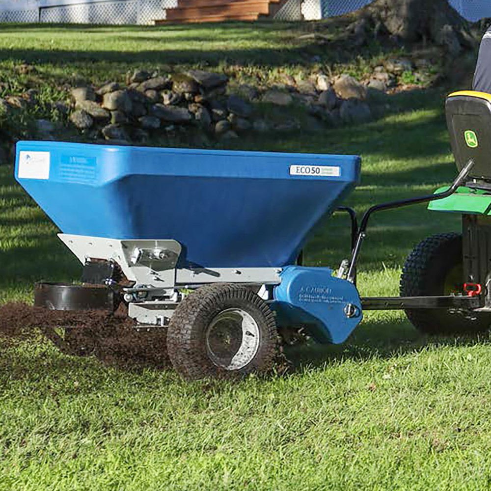 Image of Ecolawn Top Dresser with a bird