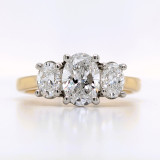 18ct Yellow Gold 1.51ct Oval Diamond Graduated 3 Stone Ring murray co jewellers belfast engagement rings wedding rings gemstone rings jewellery