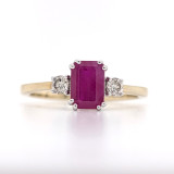 9ct Yellow Gold 1.30ct Ruby & 0.15ct Diamond 3 Stone Ring murray co jewellers belfast