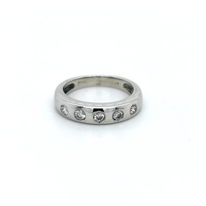 Platinum 0.20ct 5 Stone Rub Over Set Diamond Wedding Ring murray co jewellers belfast