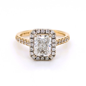 18ct Yellow Gold 1.92ct Radiant Cut Diamond Cluster Ring murray co jewellers belfast