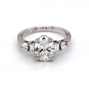 18ct White Gold 2.17ct Lab Grown Oval & Trapezoid Diamond Ring murray co jewellers belfast