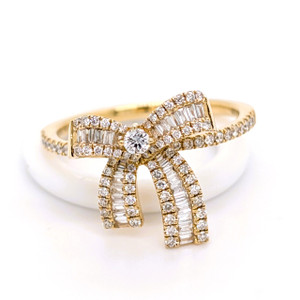 18ct Yellow Gold 0.50ct Diamond Bow Ring murray co jewellers belfast engagement rings wedding rings