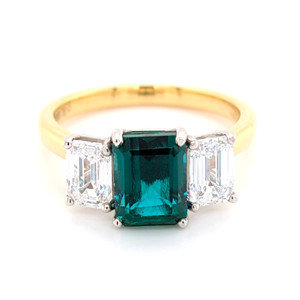 18ct Yellow Gold Lab Grown 1.90ct Emerald & 1.30ct Diamond 3 Stone Ring murray co jewellers belfast