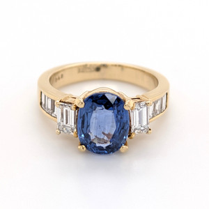 18ct Yellow Gold 2.71ct Oval Sapphire & 1.01ct Diamond Ring murray co jewellers belfast