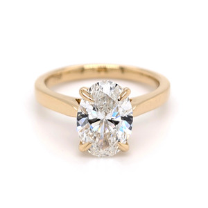 18ct Yellow Gold 2.50ct Lab Grown Oval Diamond Solitaire Ring murray co jewellers belfast engagement rings