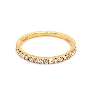 18ct Yellow Gold 0.25ct Diamond Claw Set Wedding Ring murray co jewellers belfast wedding rings