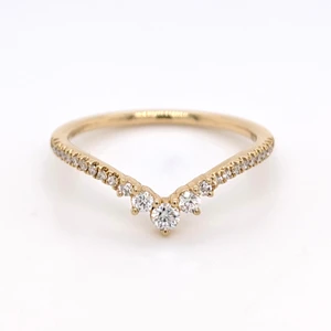 18ct Yellow Gold 0.21ct Diamond Fancy Shaped Wedding Ring murray co jewellers belfast