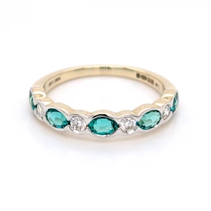 9ct Yellow Gold Lab Grown 0.80ct Emerald & 0.20ct Diamond Eternity Ring murray co jewellers belfast