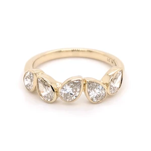 9ct Yellow Gold 1.00ct Lab Grown Pear Diamond 5 Stone Ring murray co jewellers belfast eternity rings