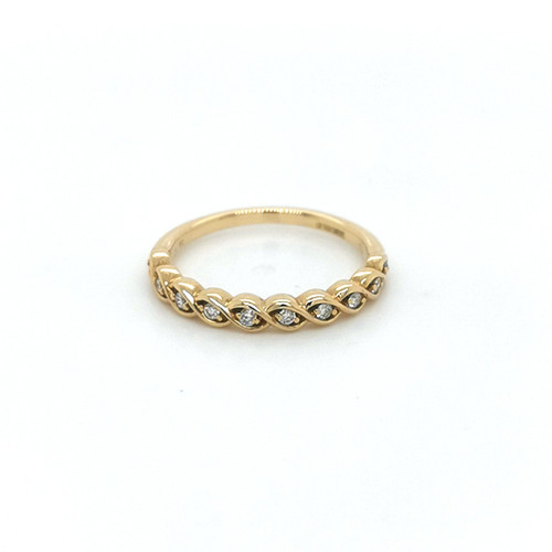 18ct Yellow Gold 0.20ct Diamond Fancy Shaped Wedding Ring murray co jewellers belfast