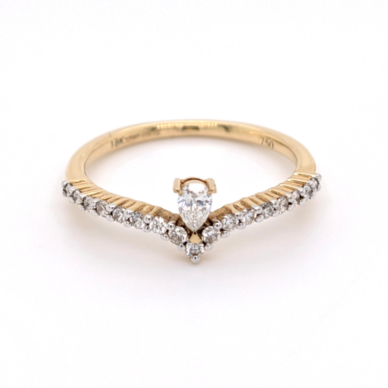 18ct Yellow Gold 0.30ct Shaped Claw Set Wedding Ring diamond ring engagement ring belfast wedding ring eternity ring diamond jewellery