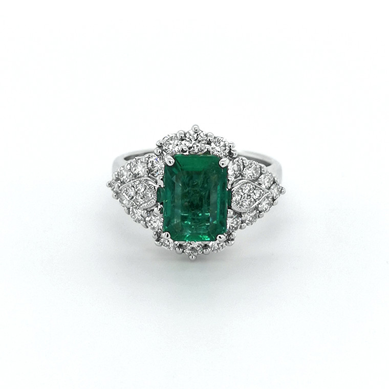 18ct white gold emerald and diamond cluster ring murray co jewellers belfast