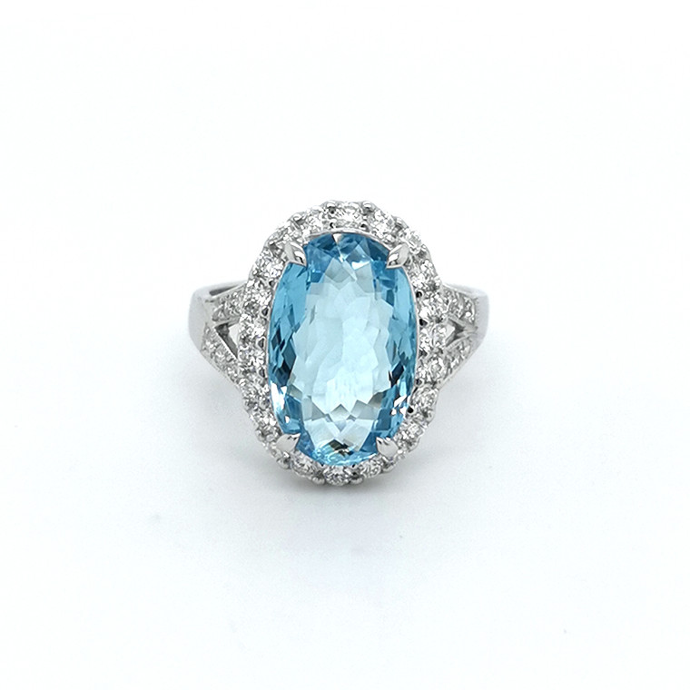18ct white gold oval aquamarine and diamond cluster ring murray co jewellers belfast
