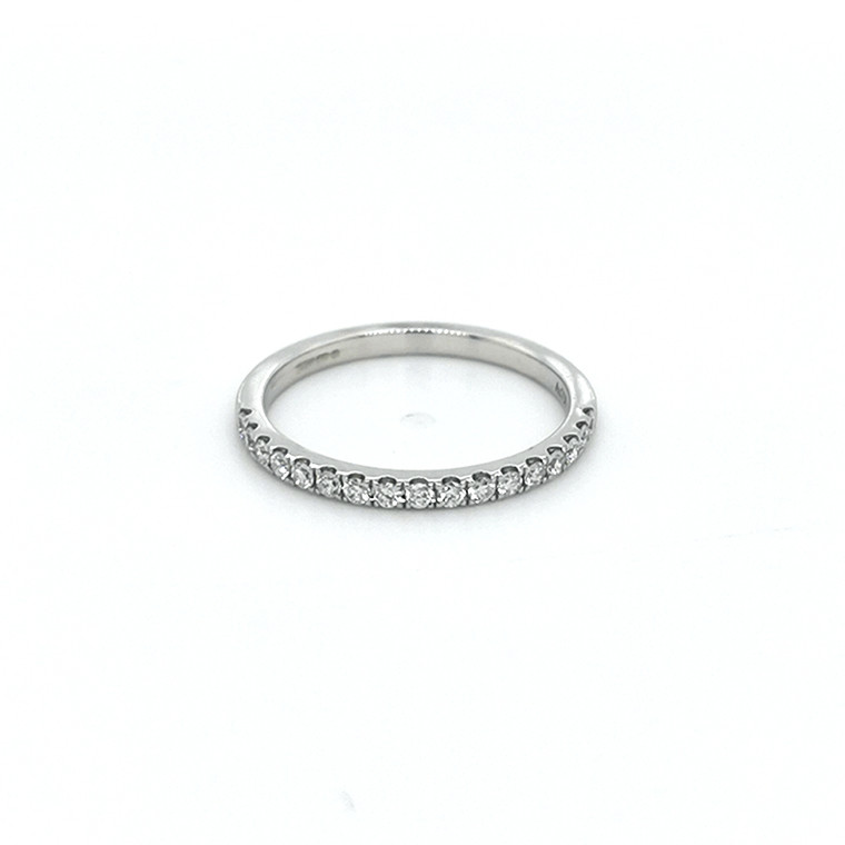 18ct White Gold 0.26ct Diamond Claw Set Wedding Ring murray co jewellers belfast