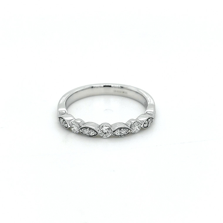 18ct White Gold 0.30ct Diamond Vintage Style Wedding Ring murray co jewellers belfast
